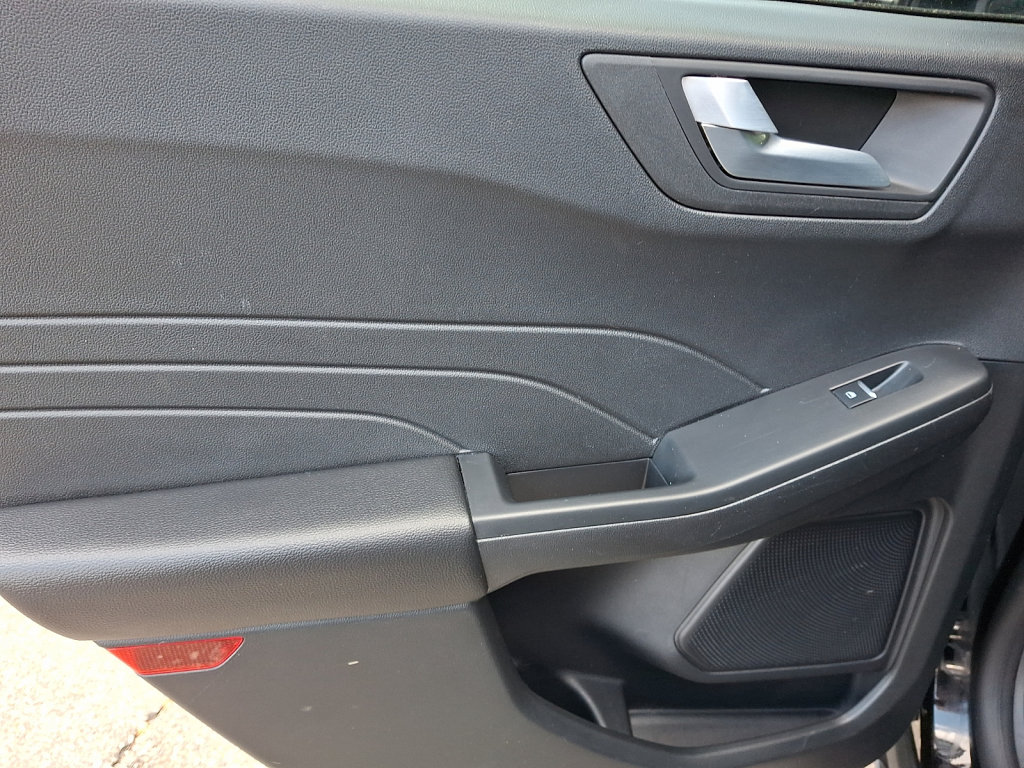 Used 2025 Ford Escape ST-Line AWD/4WD image 19