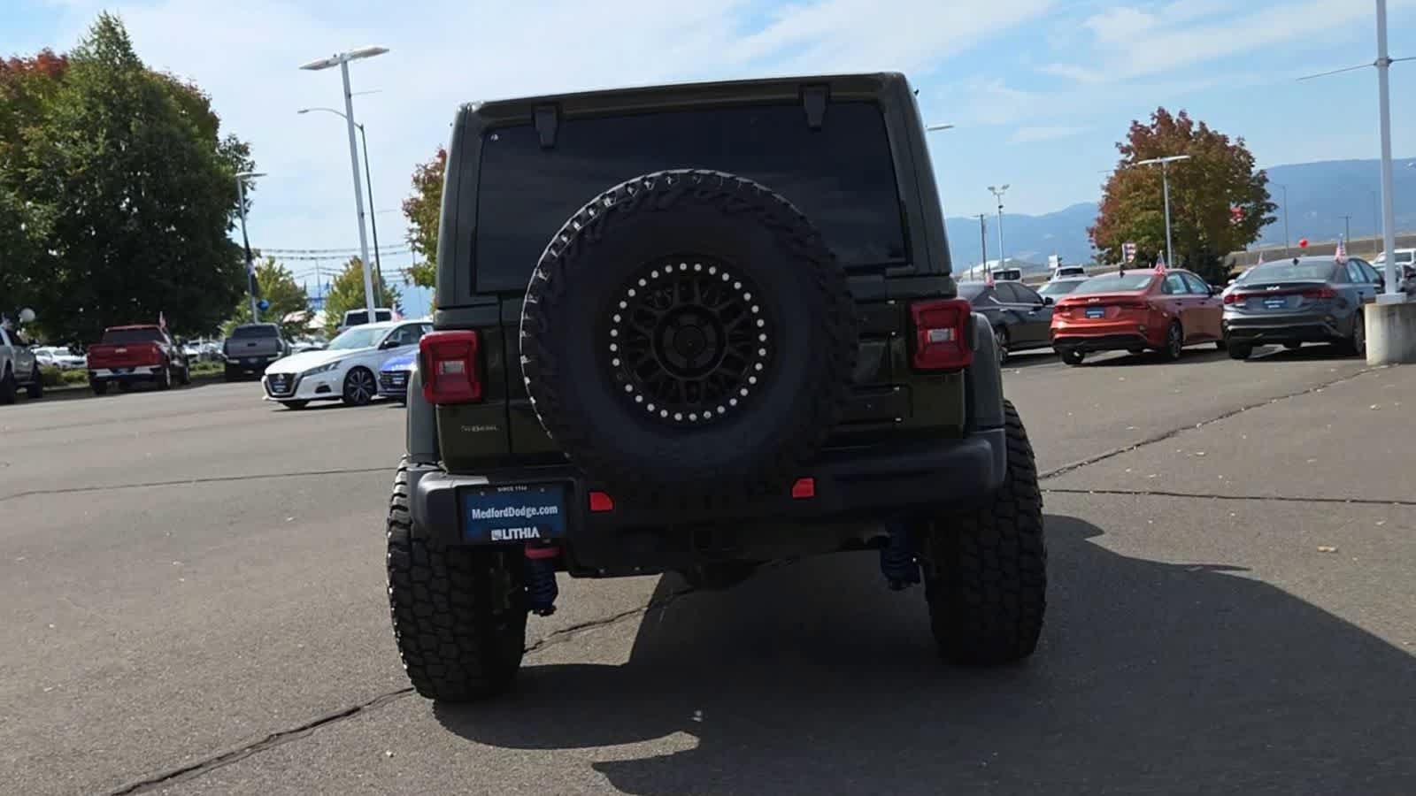 Used 2021 Jeep Wrangler Unlimited Rubicon AWD/4WD image 7