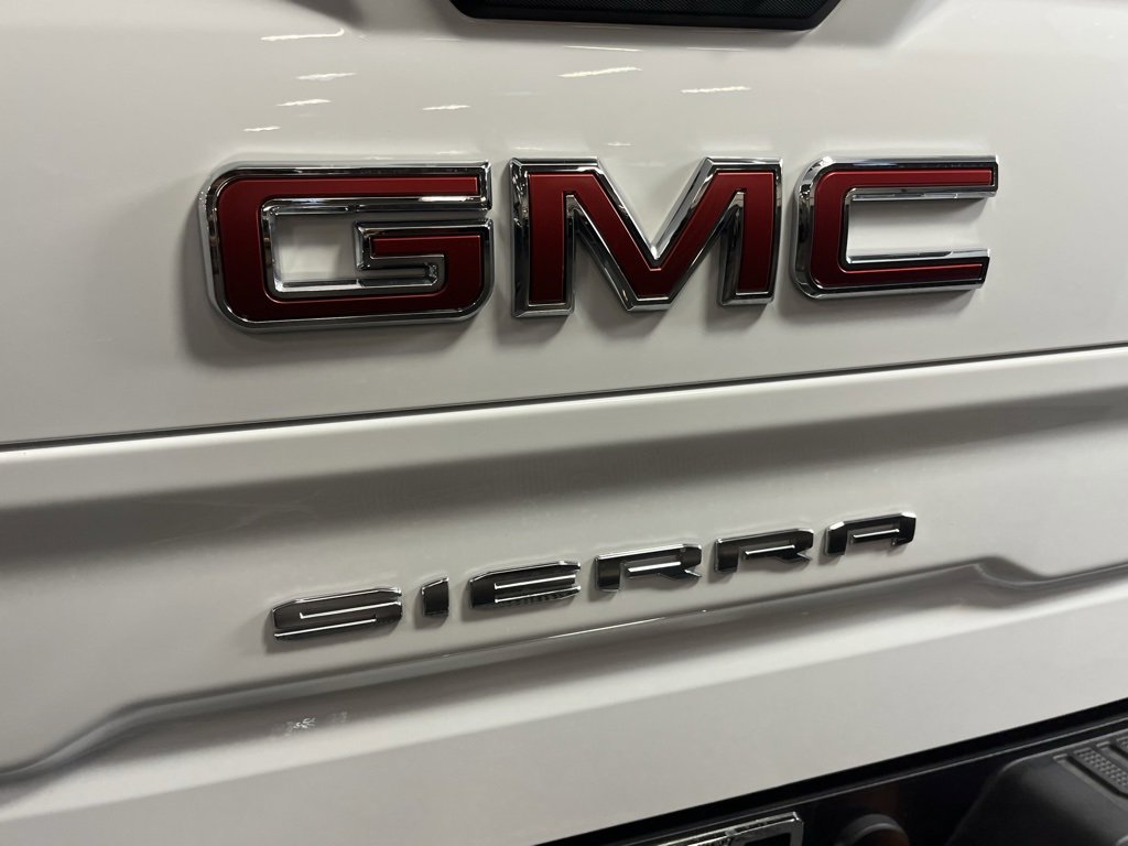 Used 2025 GMC Sierra 1500 AT4 image 12
