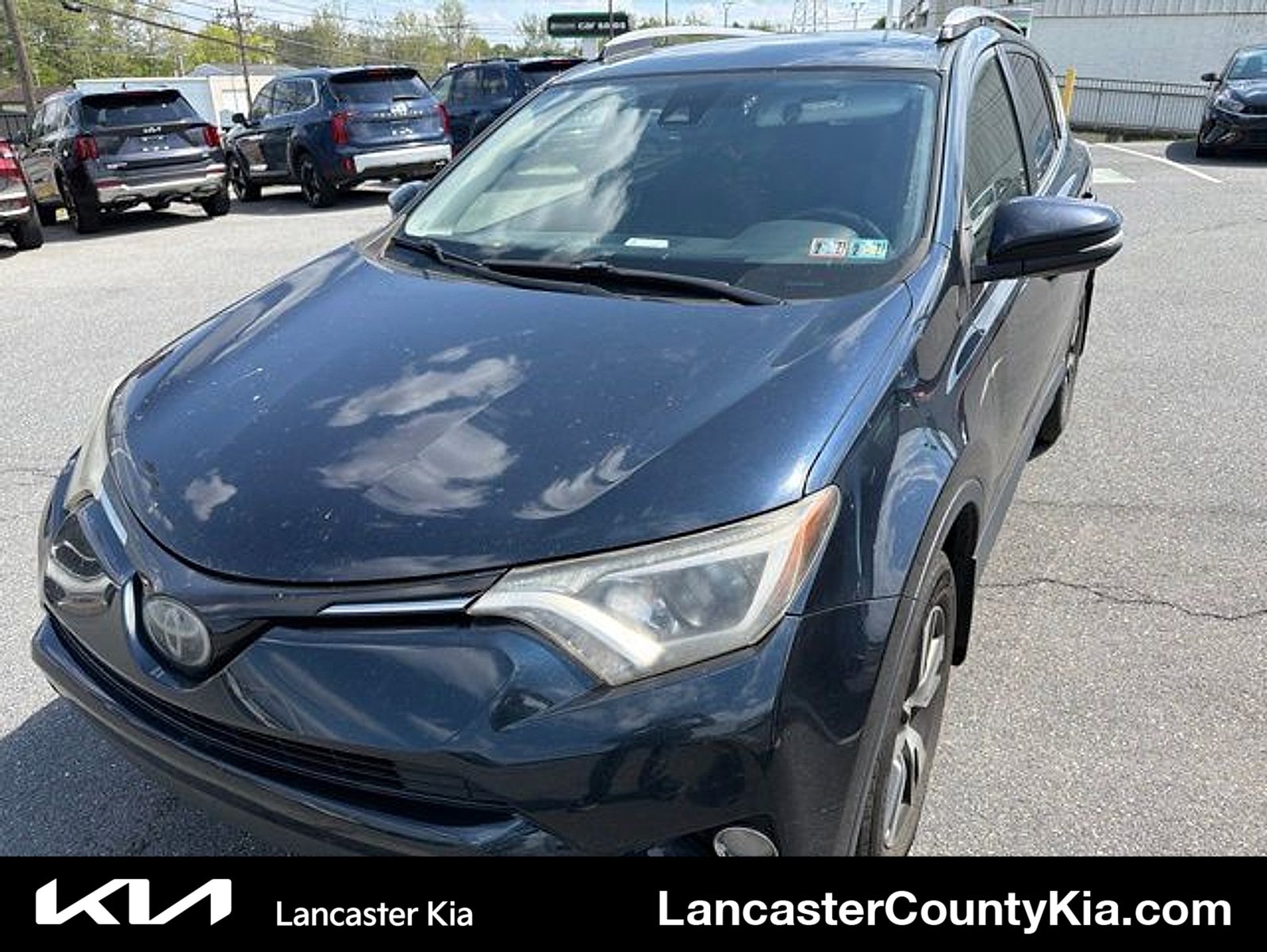 Used 2018 Toyota RAV4 XLE AWD/4WD video 1
