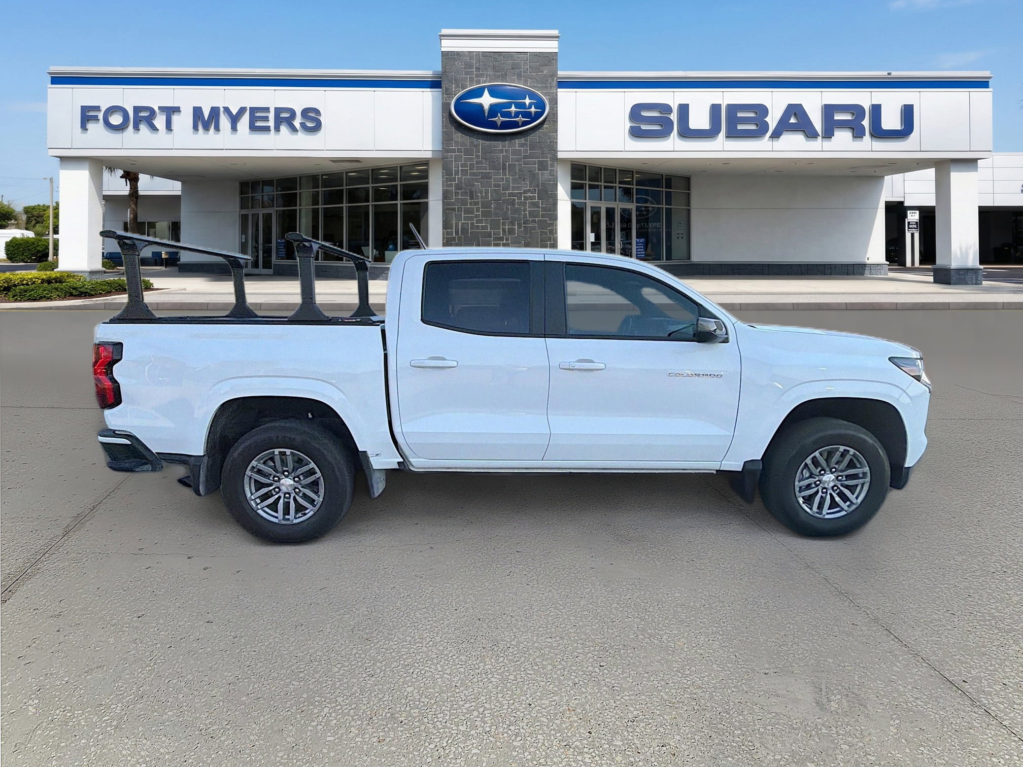 Used 2024 Chevrolet Colorado LT w/ Advanced Trailering Package image 2