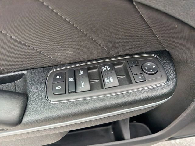 Used 2023 Dodge Charger SXT image 16