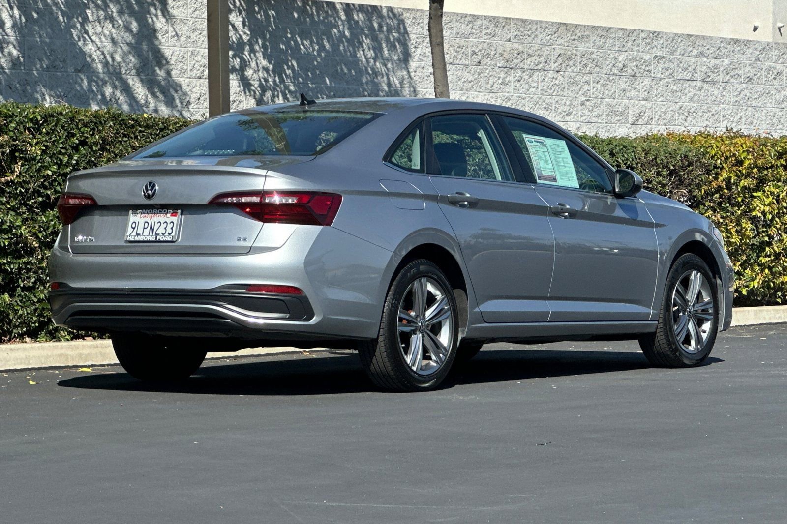Used 2024 Volkswagen Jetta SE image 4