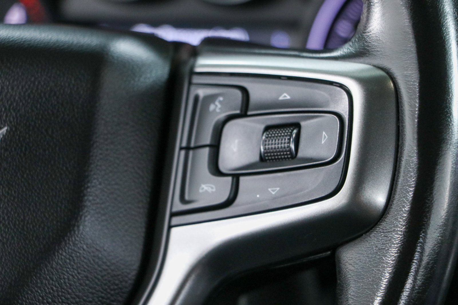 Used 2021 Chevrolet Silverado 1500 LT Trail Boss w/ Bed Protection Package AWD/4WD image 15
