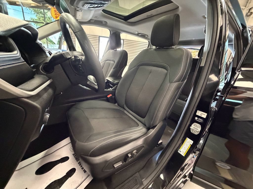 Used 2023 Jeep Grand Cherokee Laredo w/ Luxury Tech Group I AWD/4WD image 7