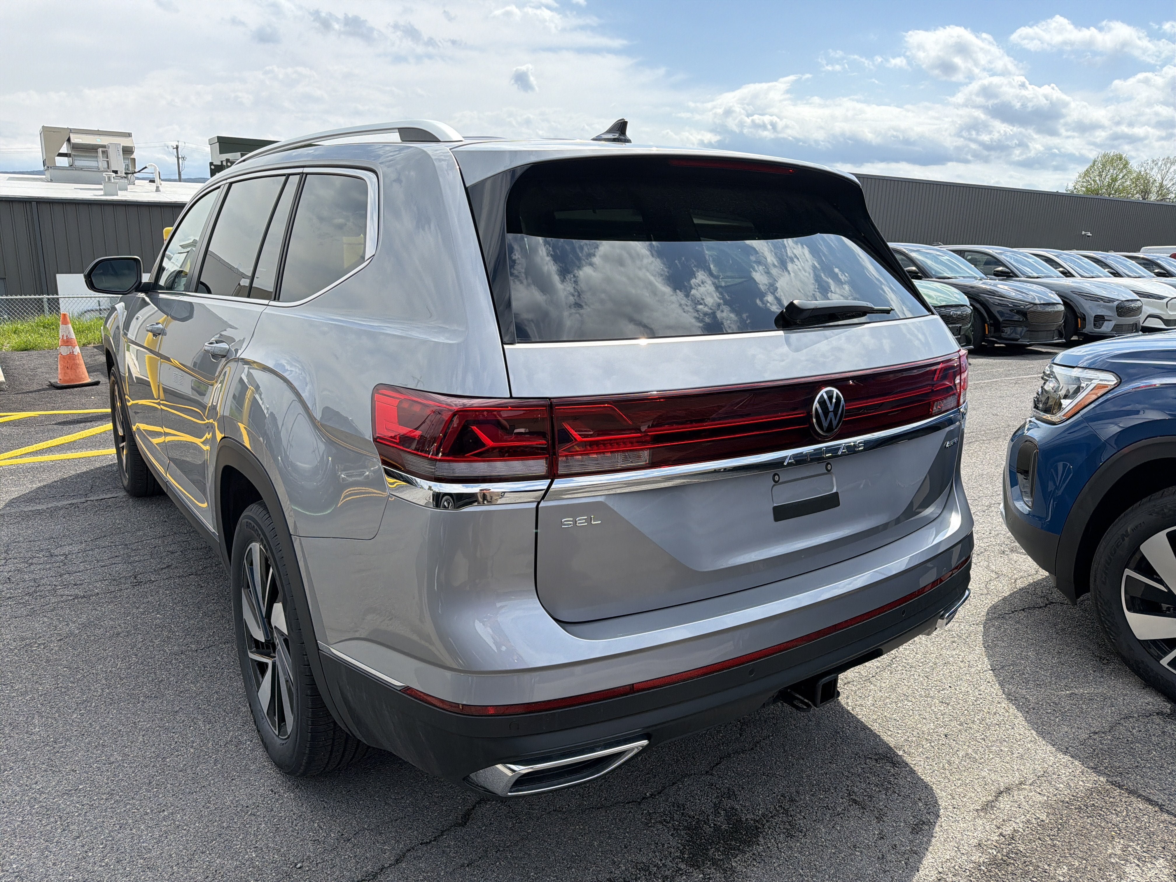New 2026 Volkswagen Atlas SEL AWD/4WD image 5
