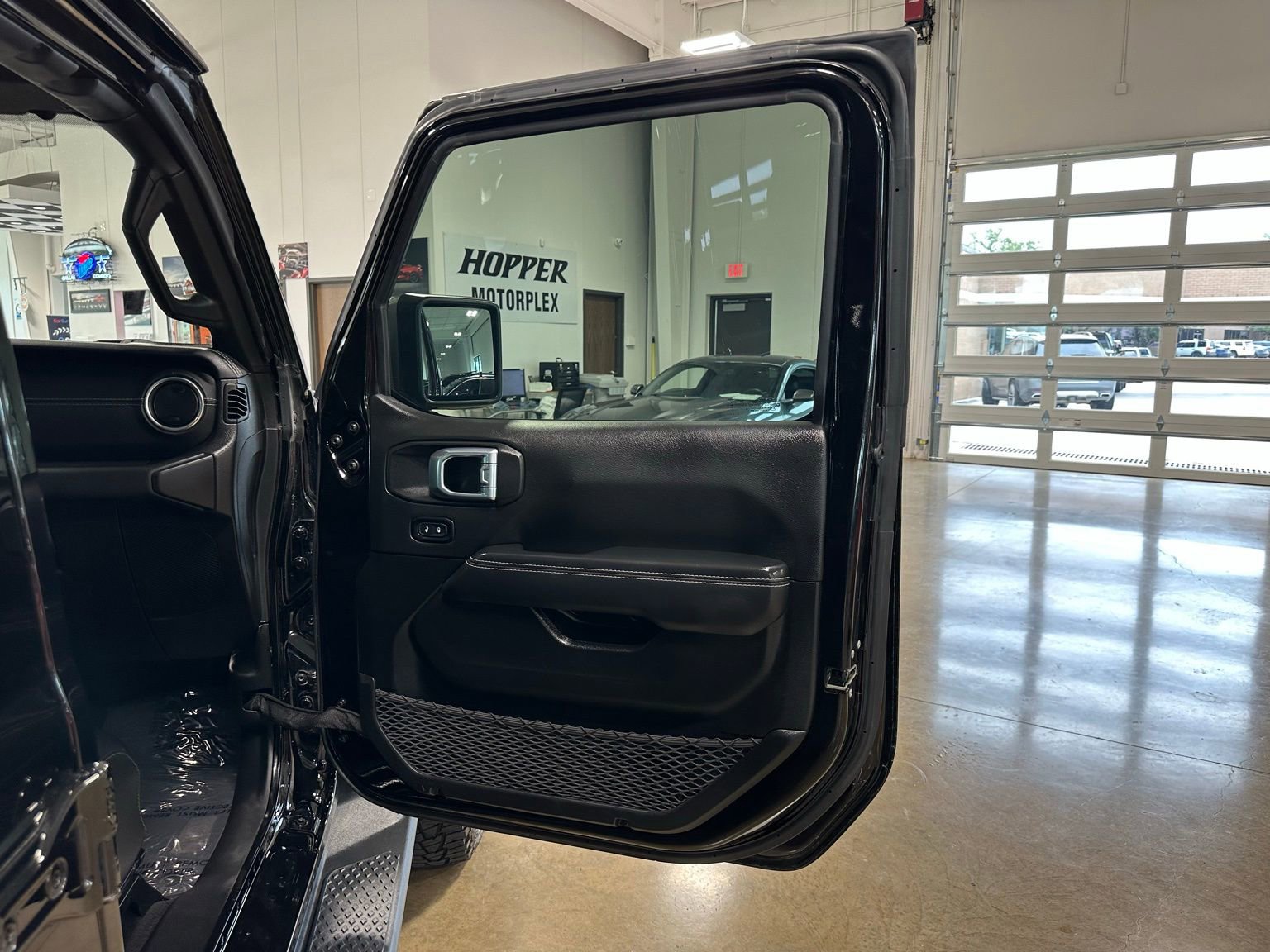 Used 2021 Jeep Gladiator Overland w/ Popular Equipment Package AWD/4WD image 44
