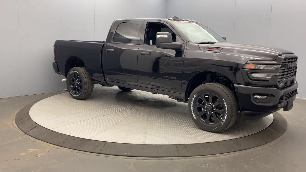 New 2026 RAM 2500 Big Horn AWD/4WD image 7