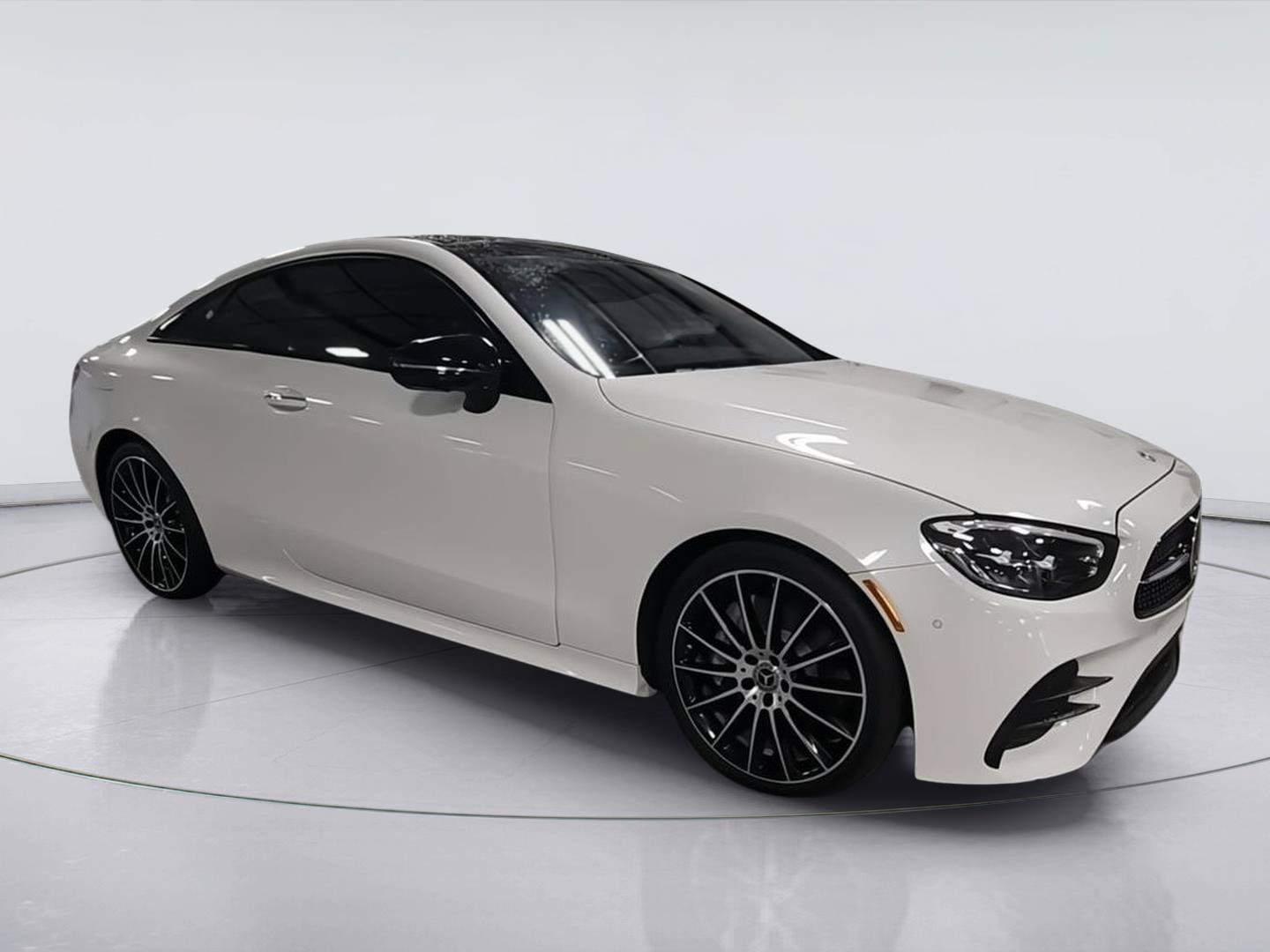 Used 2023 Mercedes-Benz E 450 Coupe image 2