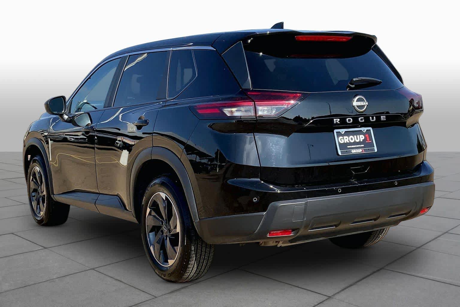 Used 2025 Nissan Rogue SV FWD image 12