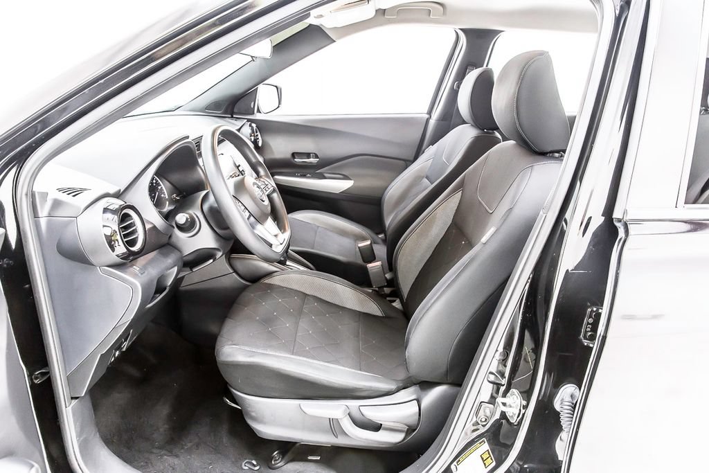Used 2019 Nissan Kicks SV FWD image 25