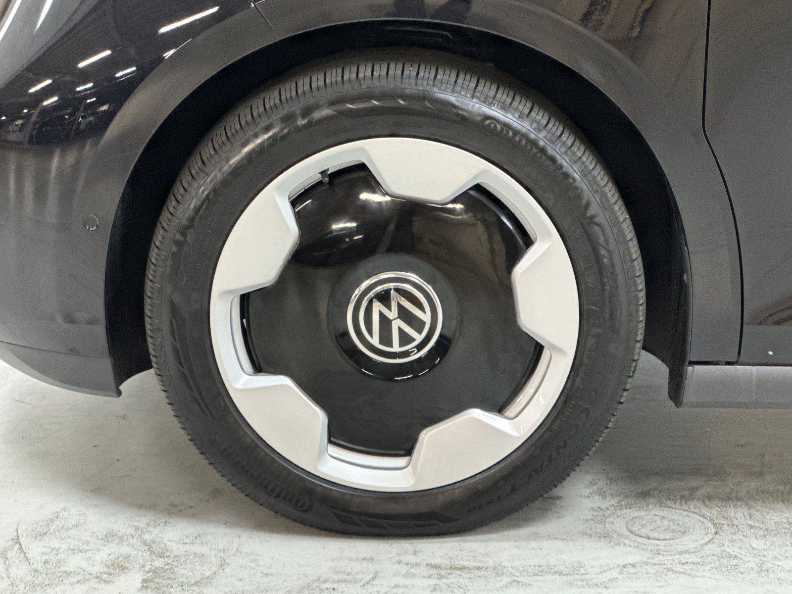 New 2025 Volkswagen ID. Buzz Pro S RWD image 26