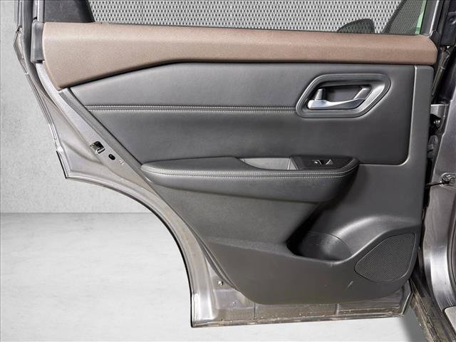 Used 2023 Nissan Rogue SL w/ SL Premium Package AWD/4WD image 24