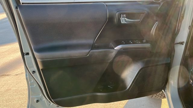 Used 2023 Toyota Tacoma 4x4 Double Cab image 5