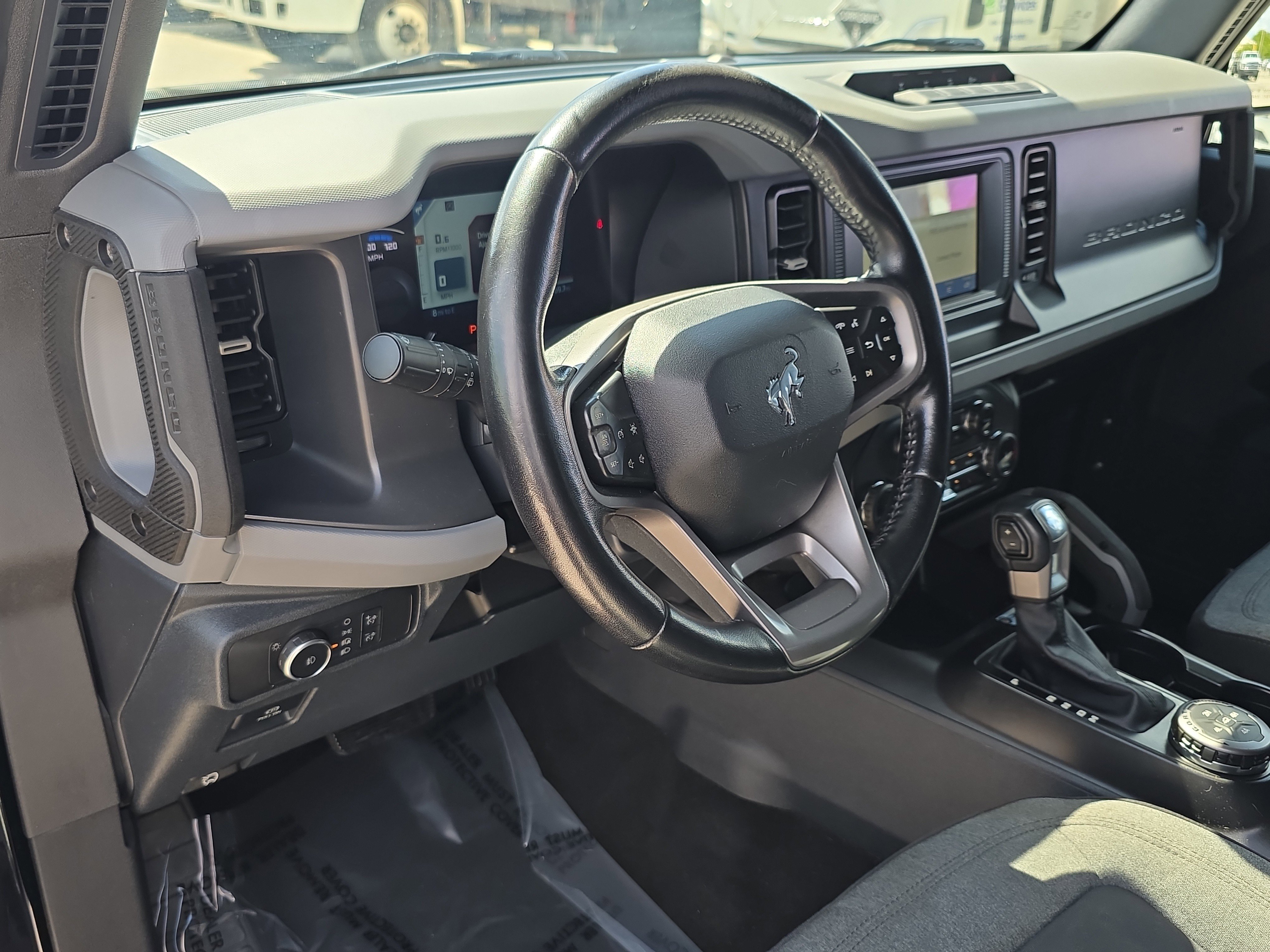 Used 2022 Ford Bronco Big Bend w/ Sasquatch Package AWD/4WD image 22