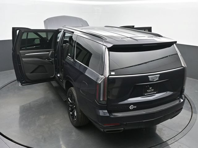 New 2026 Cadillac Escalade ESV Sport w/ LPO, ONYX Package AWD/4WD image 67