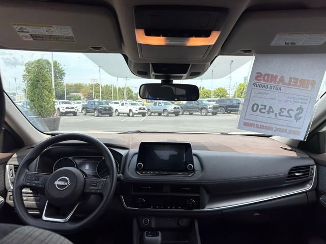 Used 2023 Nissan Rogue SV AWD/4WD image 12