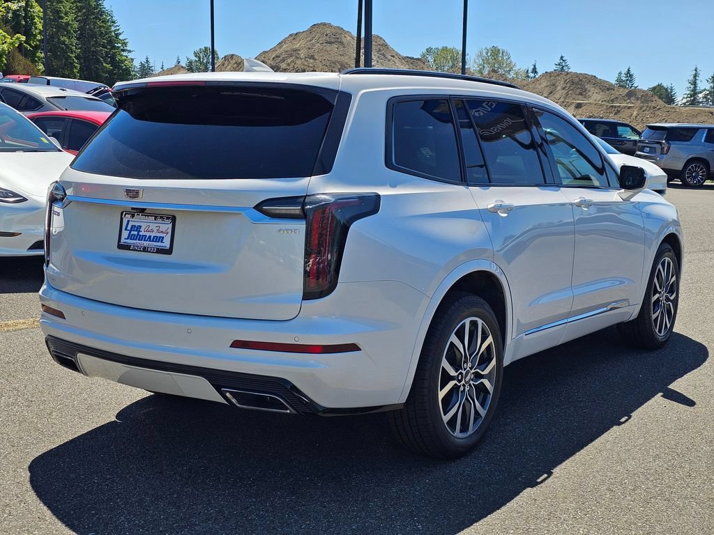 Used 2022 Cadillac XT6 Sport AWD/4WD image 5