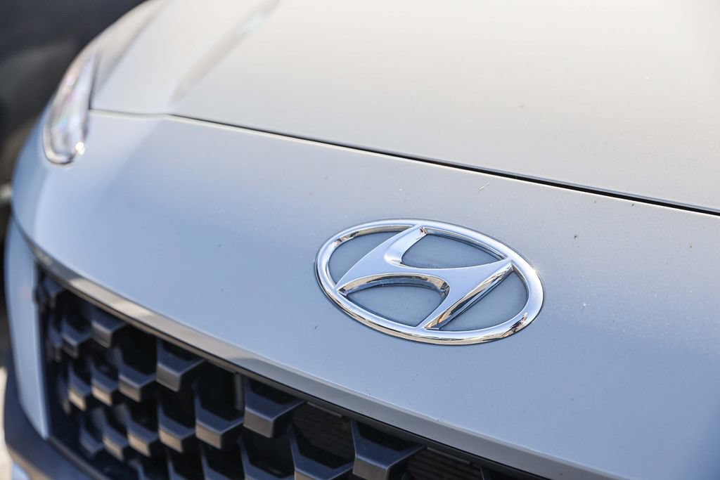 Used 2023 Hyundai Kona SEL AWD/4WD image 5
