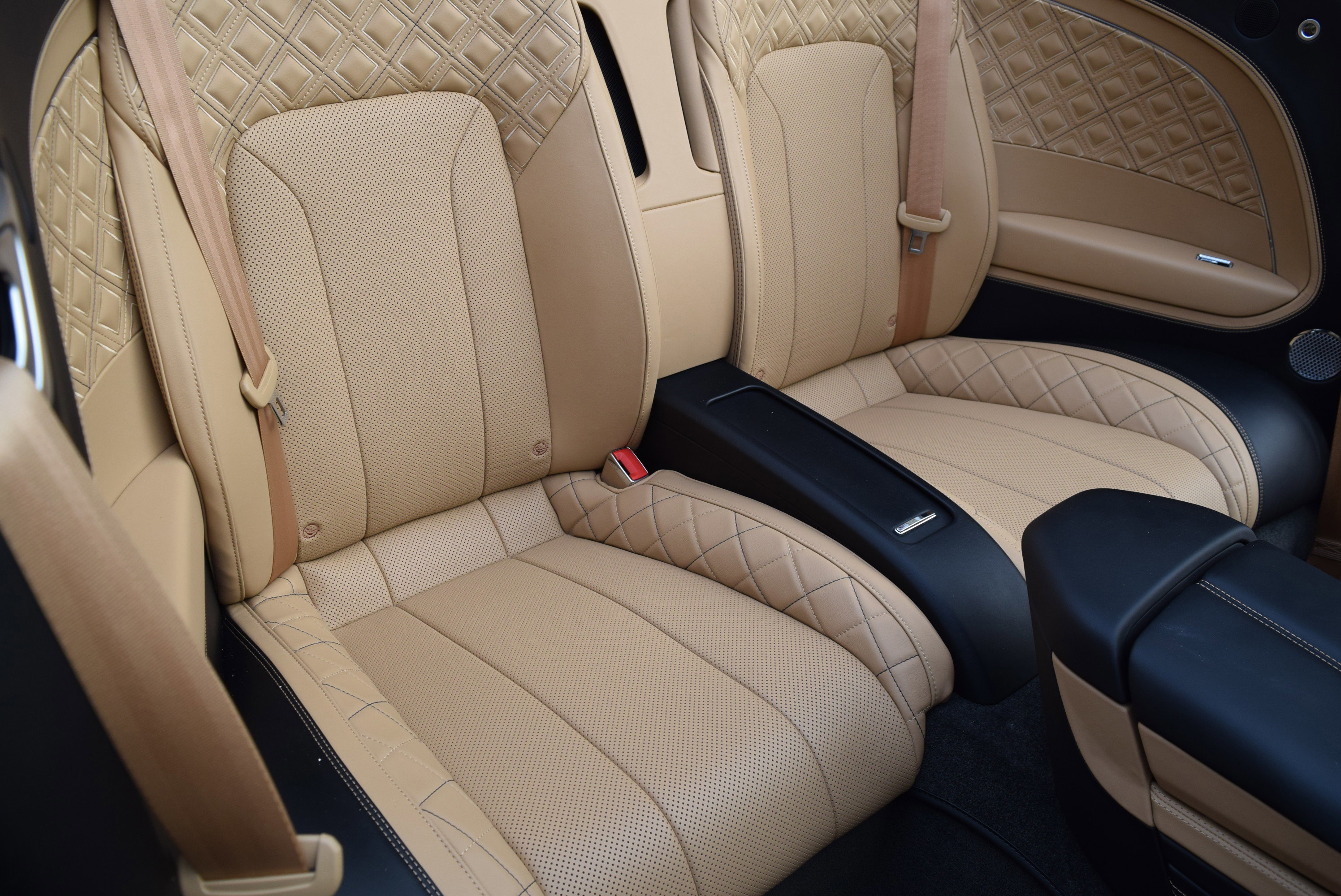 Used 2020 Bentley Continental GT image 24