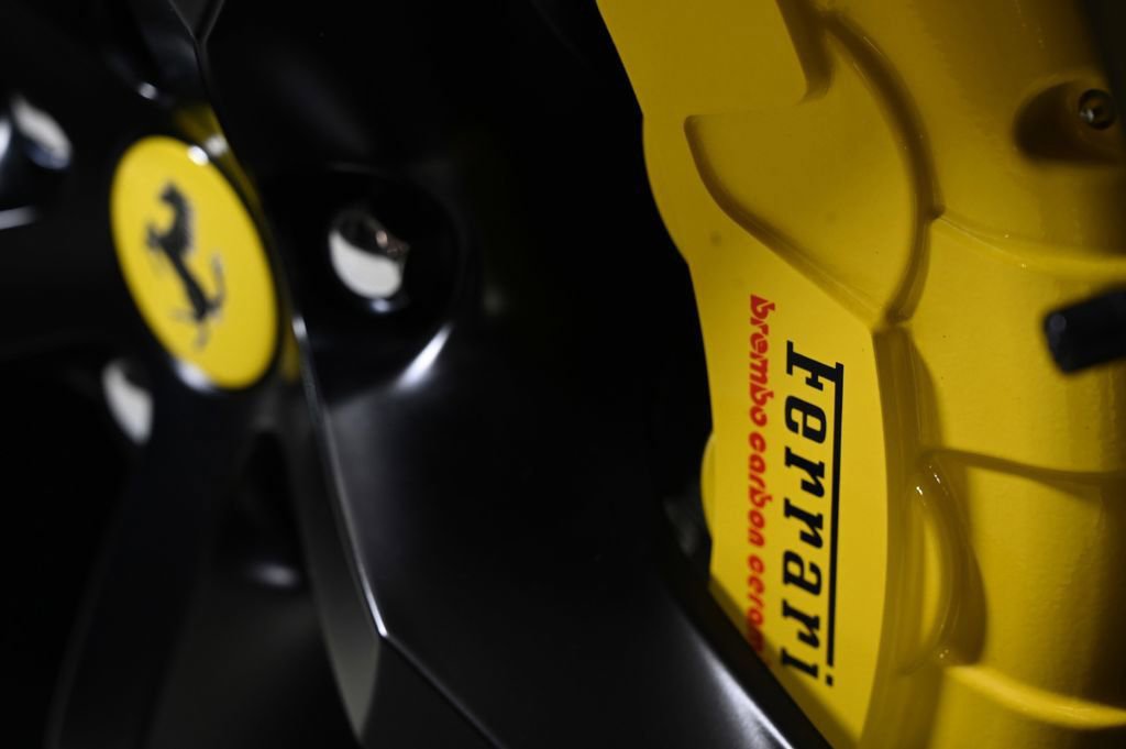 Used 2025 Ferrari 12Cilindri Base image 25