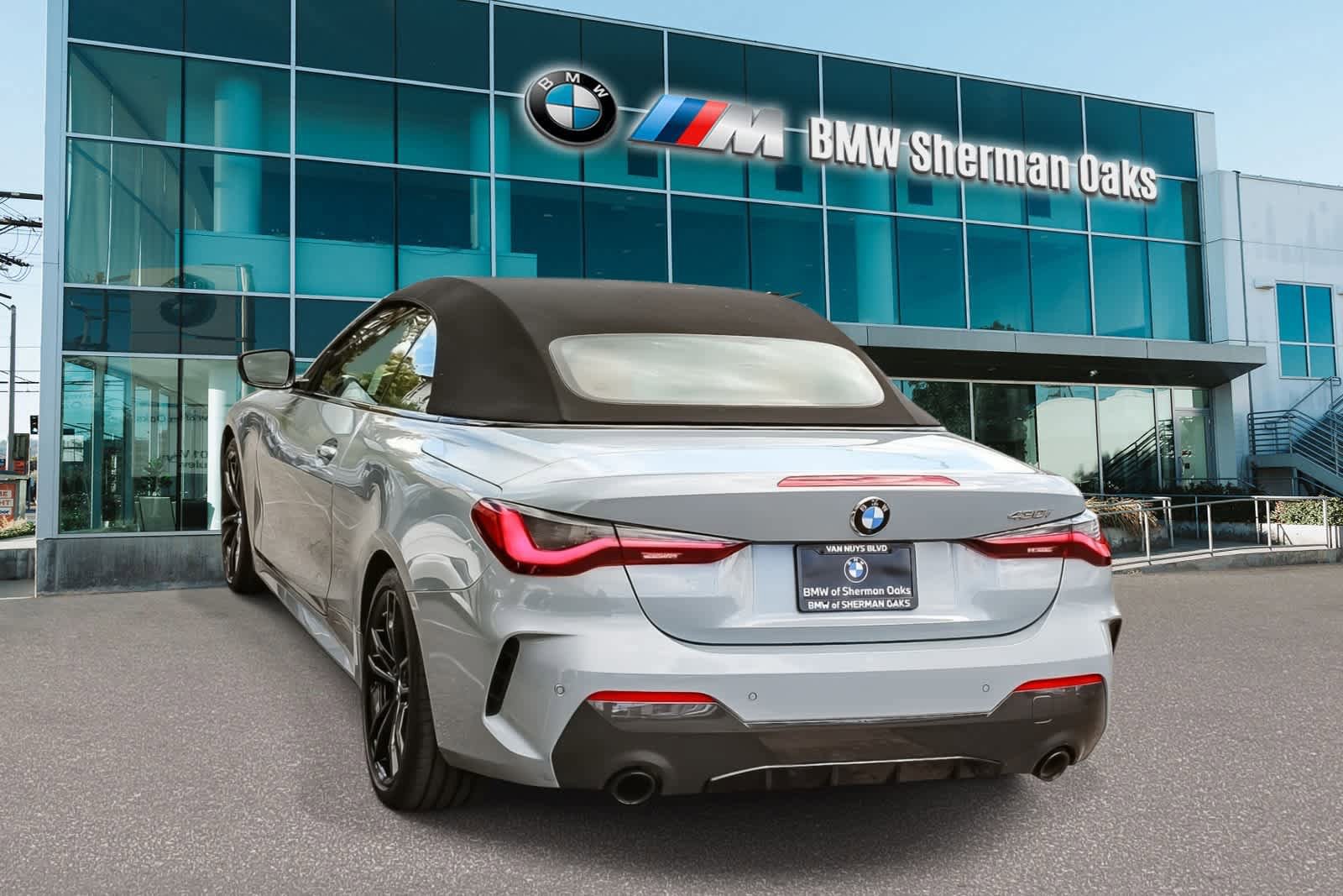 Certified 2023 BMW 430i Convertible w/ M Sport Package RWD image 6