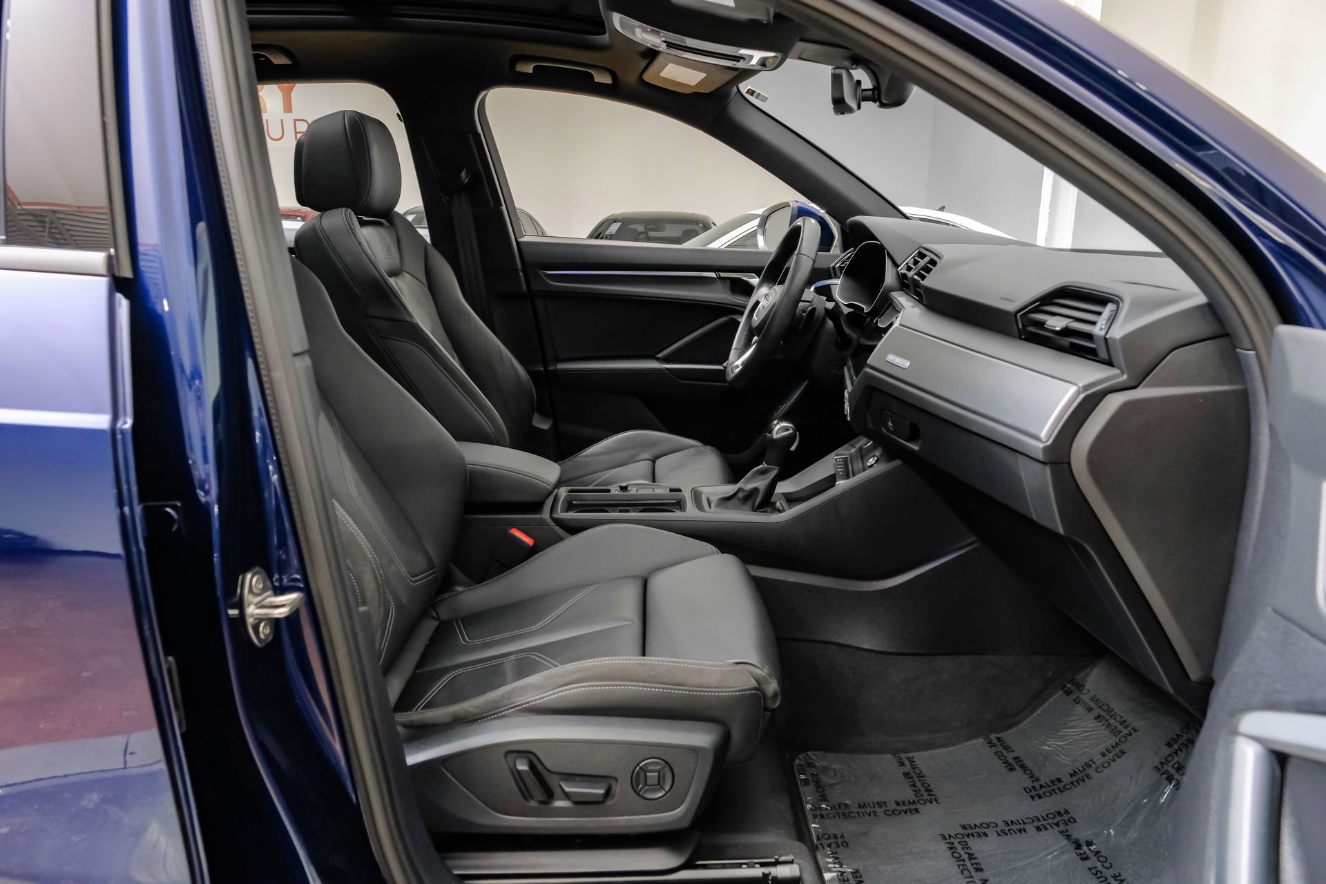 Used 2023 Audi Q3 2.0T Premium Plus w/ Premium Plus Package image 37