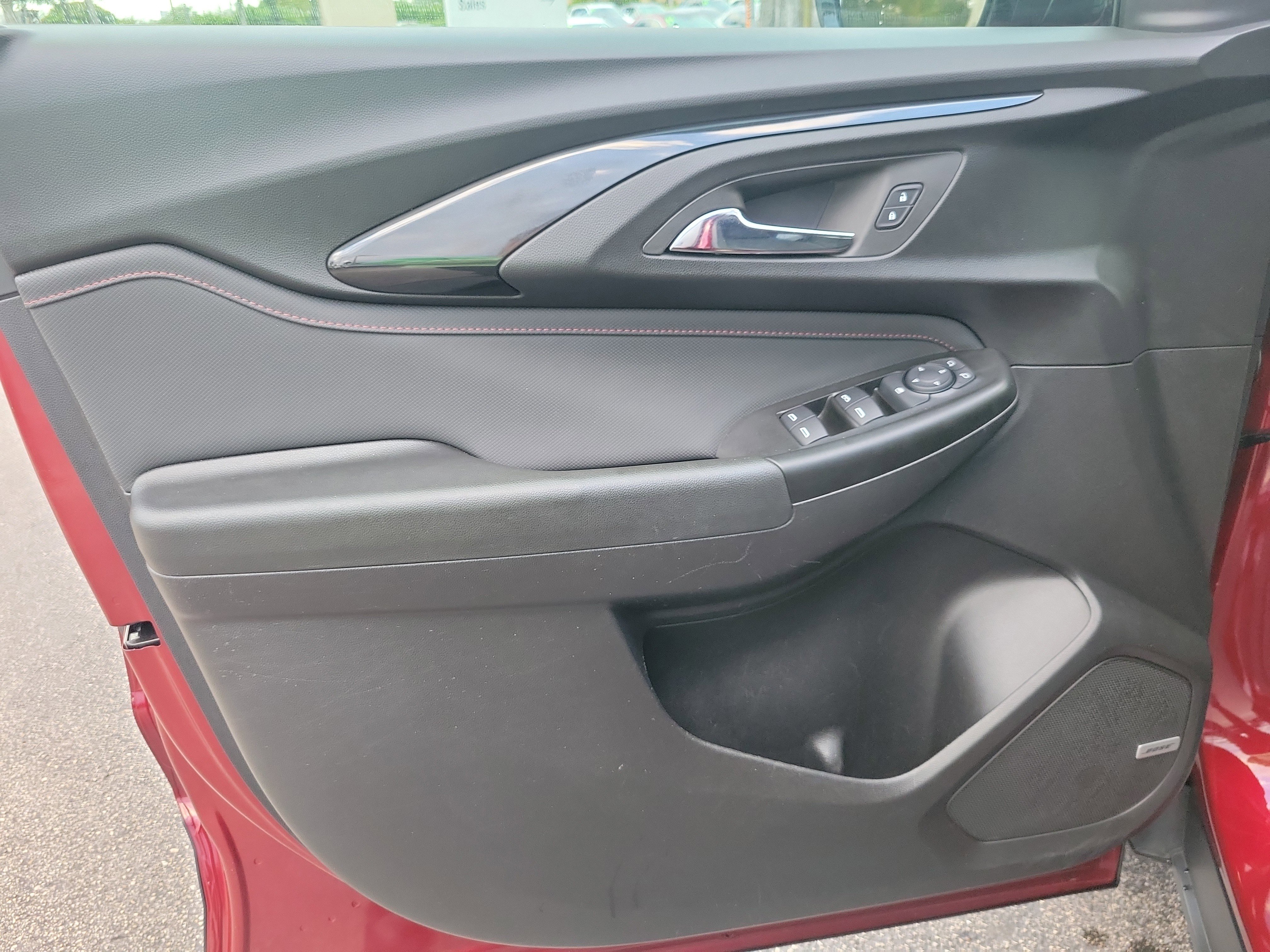 Used 2023 Chevrolet TrailBlazer RS w/ Technology Package image 13