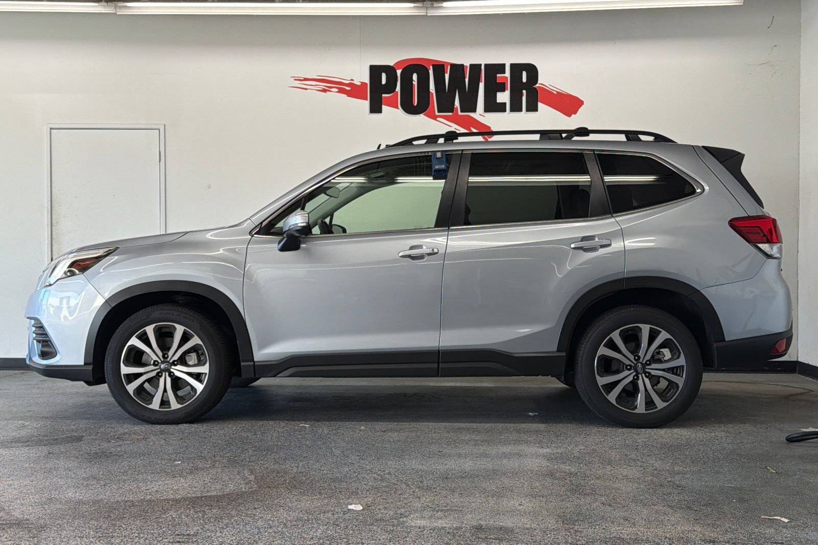 Used 2024 Subaru Forester Limited AWD/4WD image 6