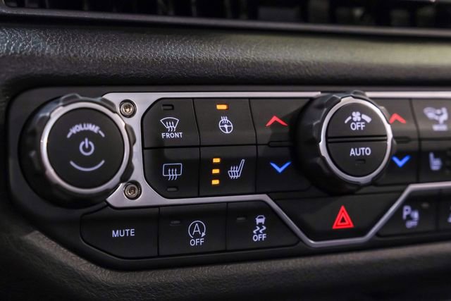 Used 2025 Jeep Gladiator Sport AWD/4WD image 69