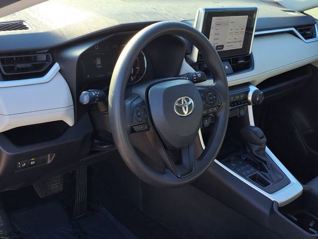 Used 2023 Toyota RAV4 XLE image 9