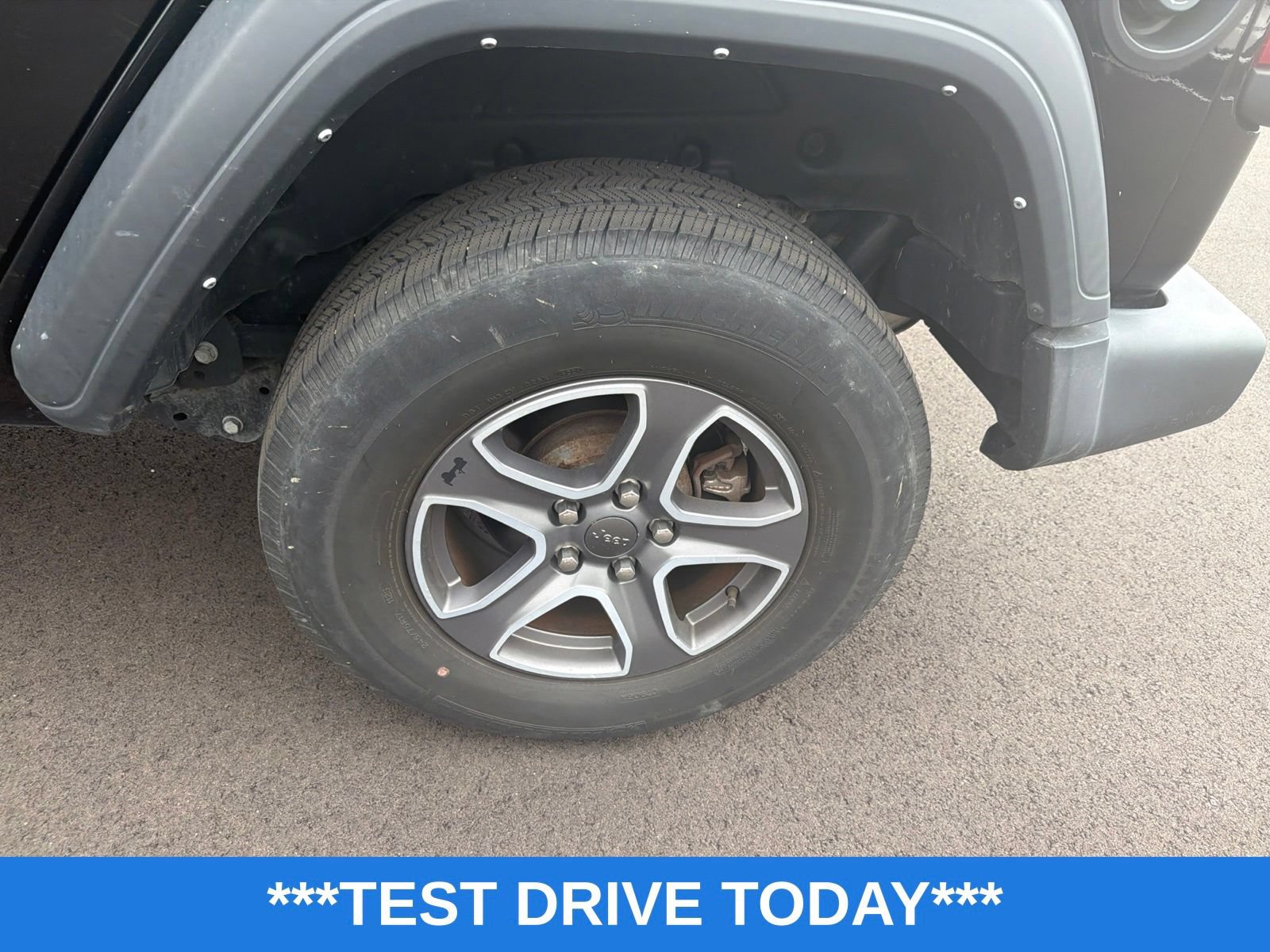 Used 2021 Jeep Wrangler Unlimited Sport AWD/4WD image 12