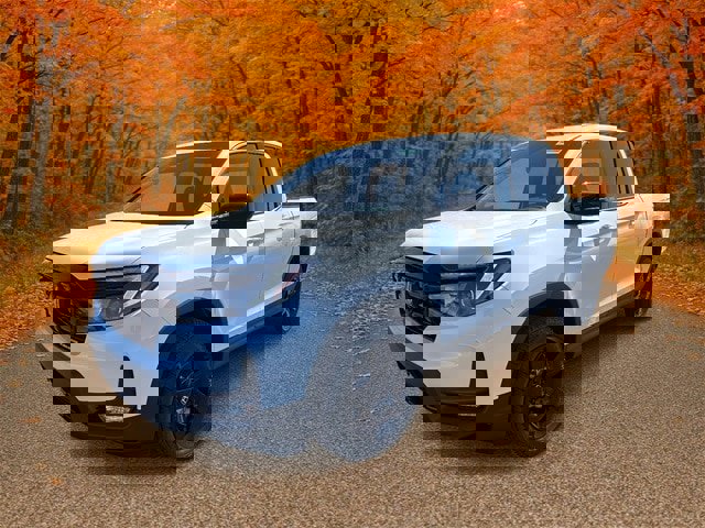 New 2026 Honda Ridgeline Black Edition image 3