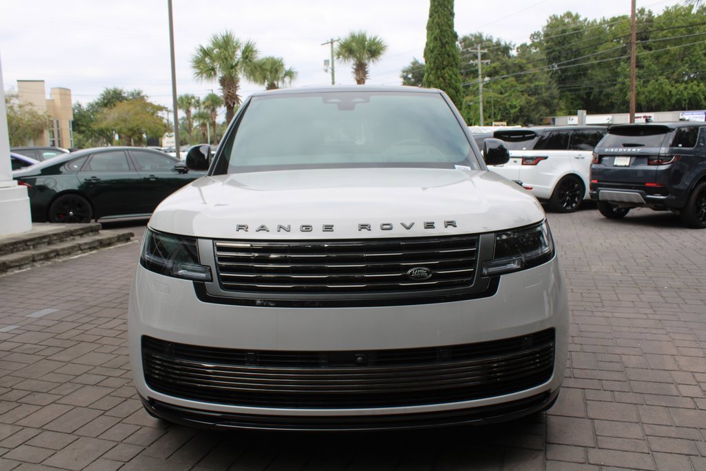 New 2025 Land Rover Range Rover SV image 18