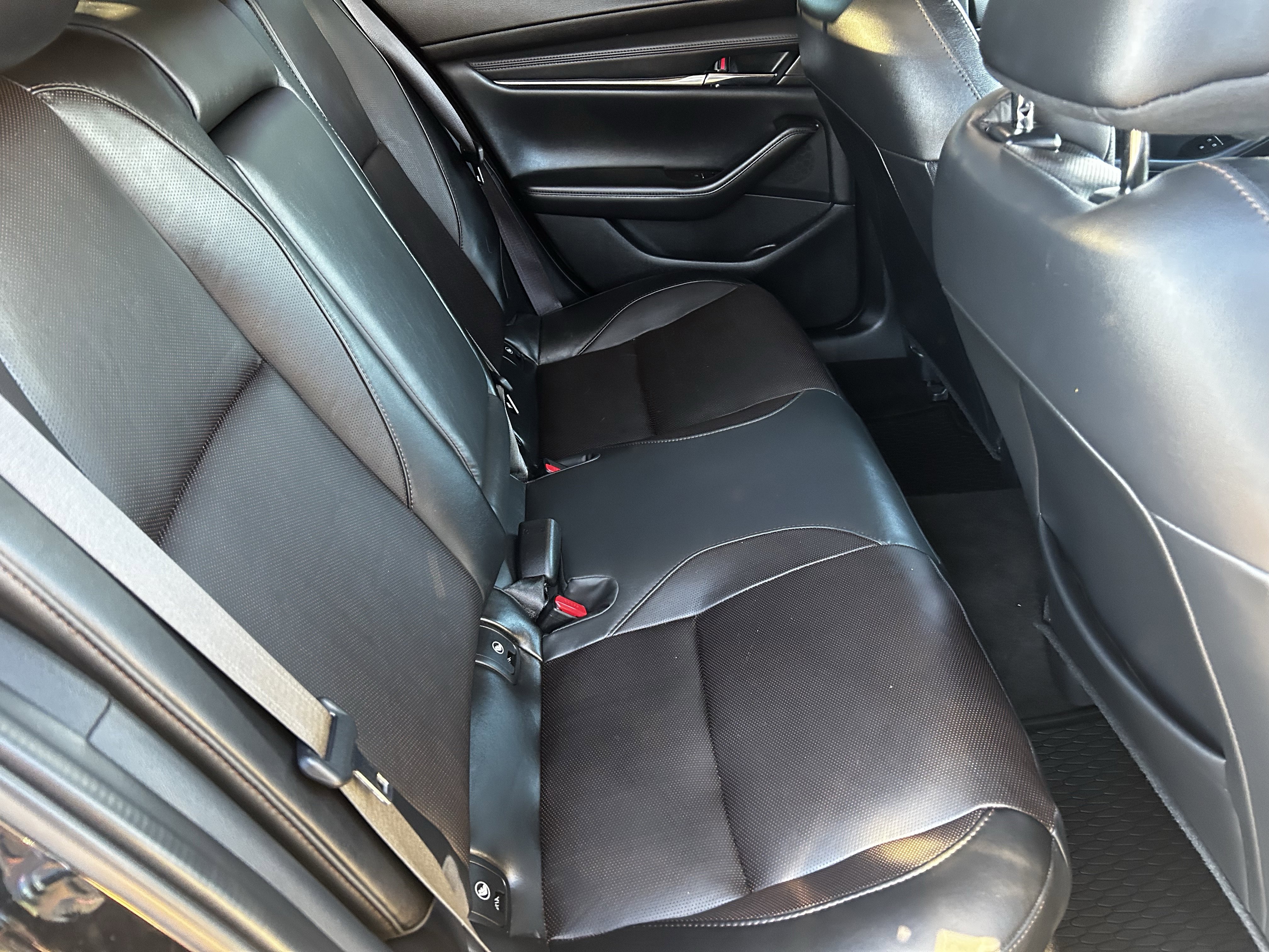 Used 2023 MAZDA MAZDA3 s image 12