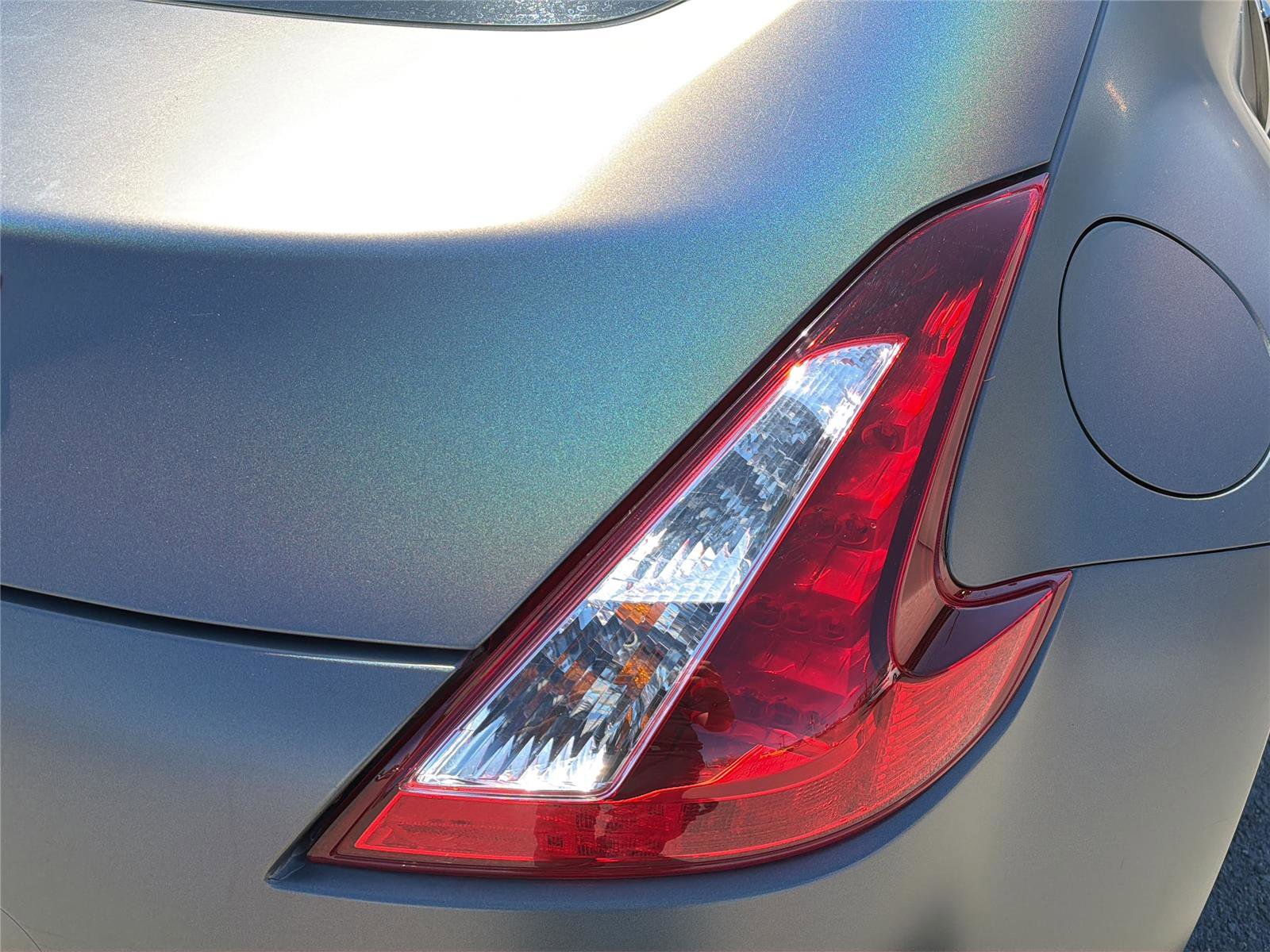 Used 2018 Nissan 370Z Touring RWD image 33