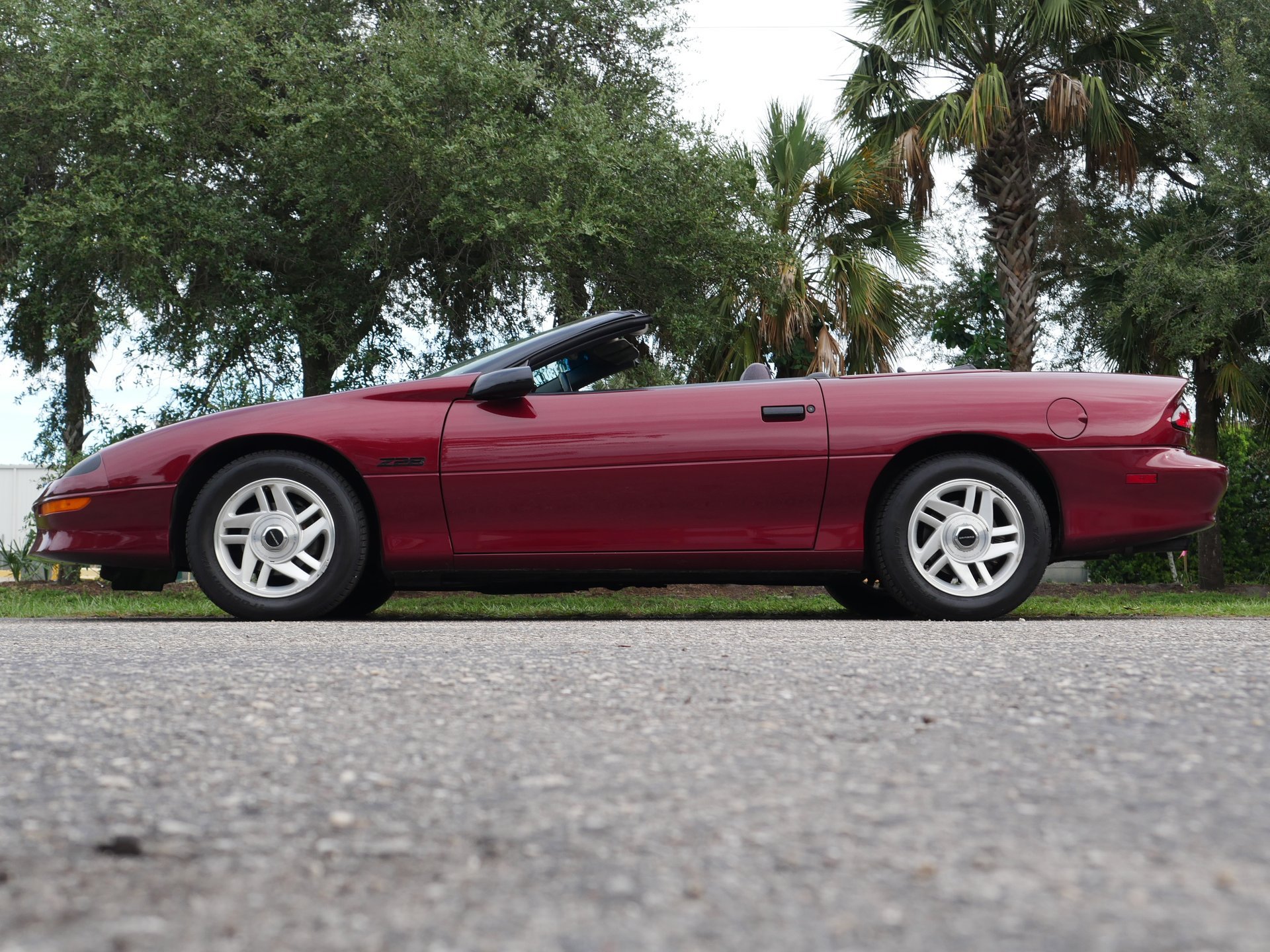 Used 1994 Chevrolet Camaro Z28 RWD image 23