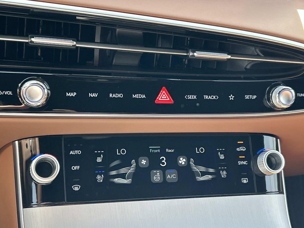 New 2026 Genesis GV70 2.5T Advanced image 32