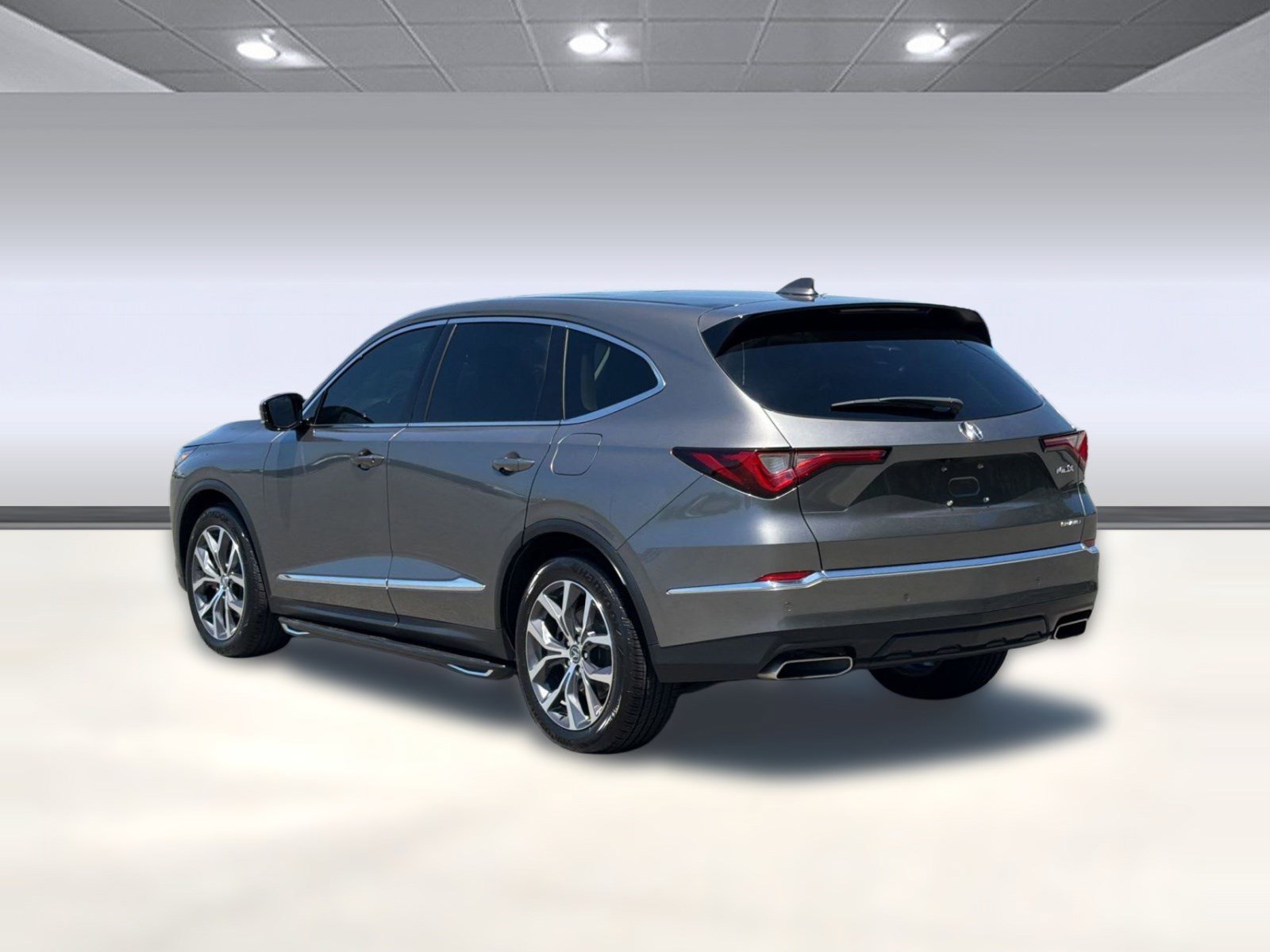 Used 2023 Acura MDX SH-AWD w/ Technology Package image 3