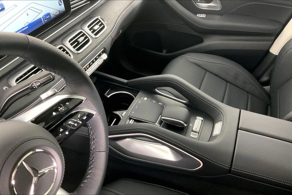 New 2026 Mercedes-Benz GLS 450 4MATIC image 8