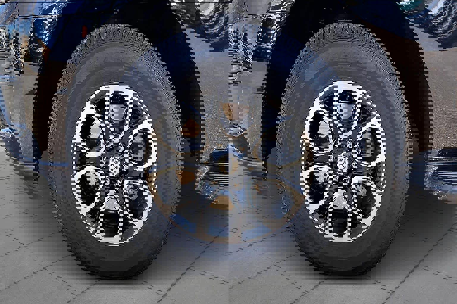 Used 2024 Ford Expedition Max XLT image 9