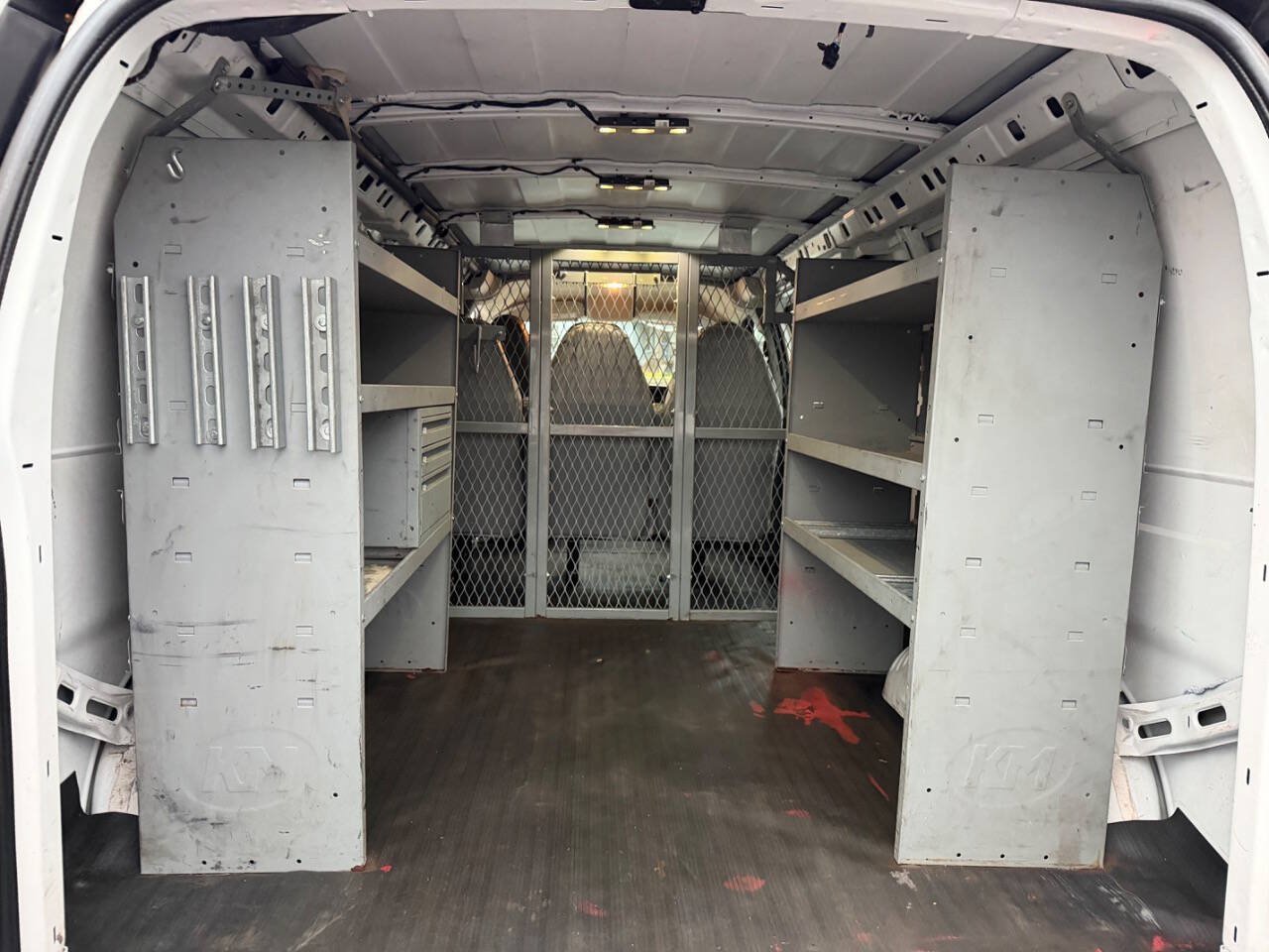 Used 2017 Chevrolet Express 2500 Extended RWD image 16