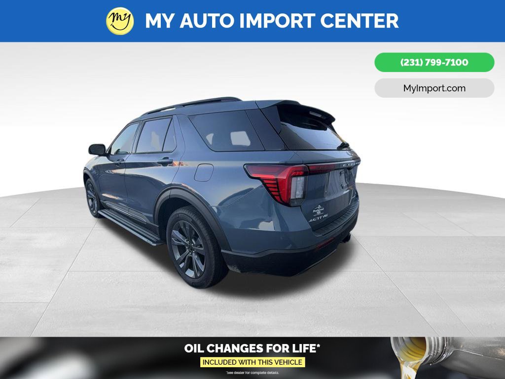 Used 2025 Ford Explorer Active w/ Active Comfort Package AWD/4WD image 4