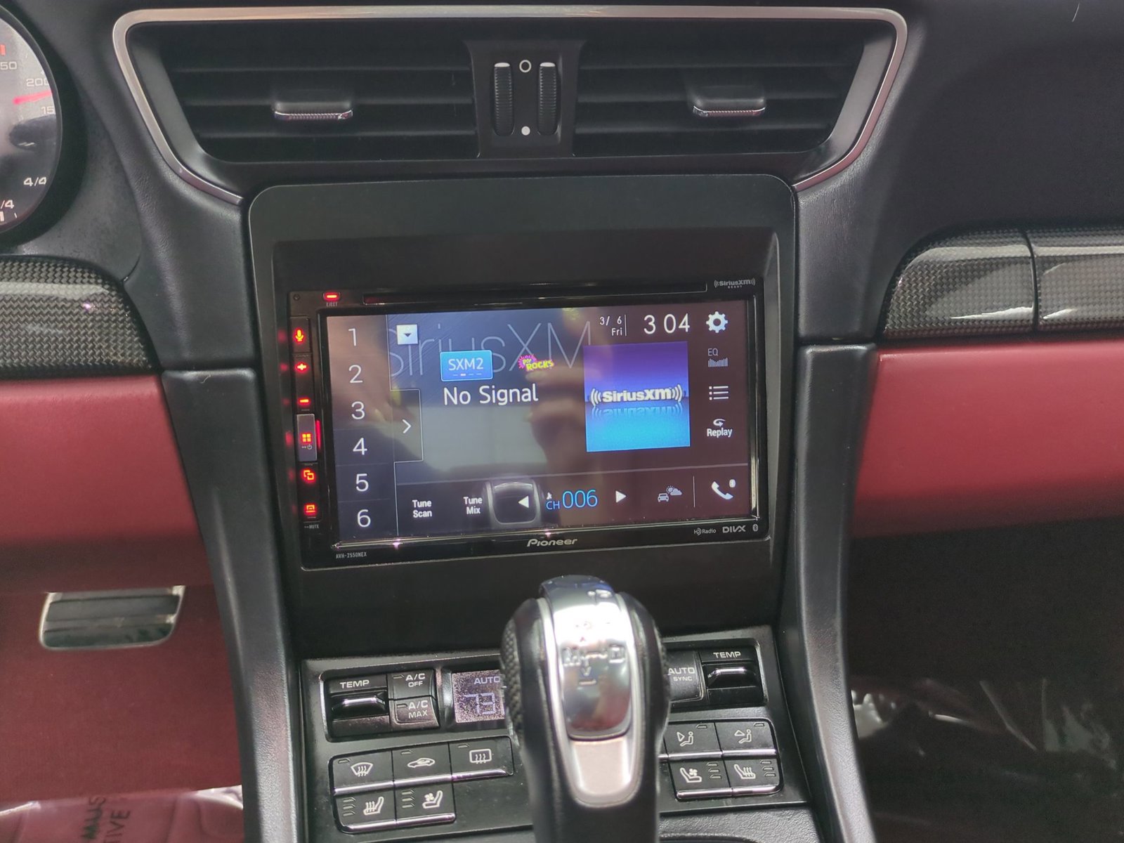 Used 2015 Porsche 911 Carrera 4S image 15