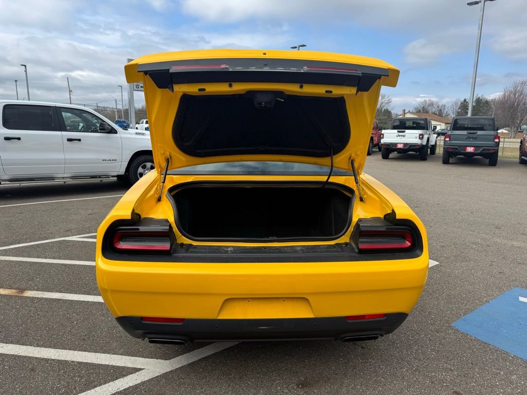 Used 2018 Dodge Challenger R/T Plus image 11