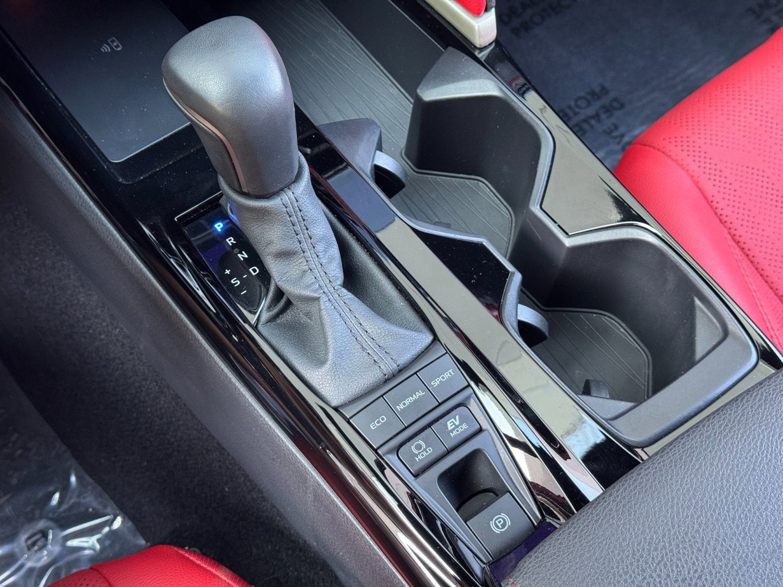 Used 2025 Toyota Camry XSE image 30