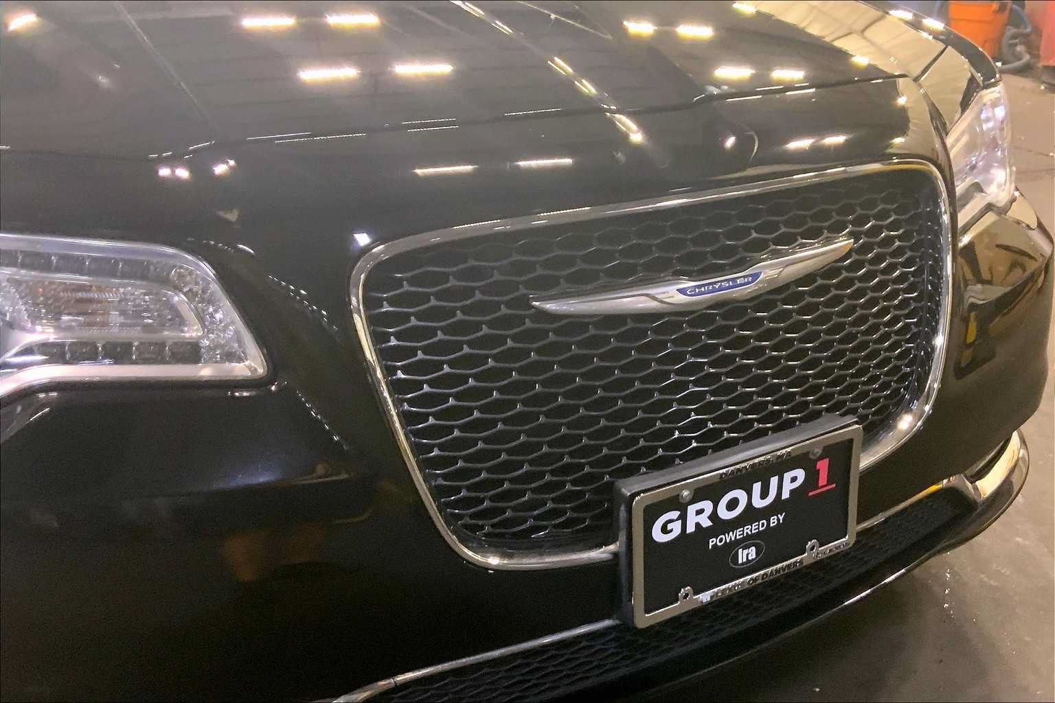 Used 2018 Chrysler 300 Limited w/ Light Group AWD/4WD image 30