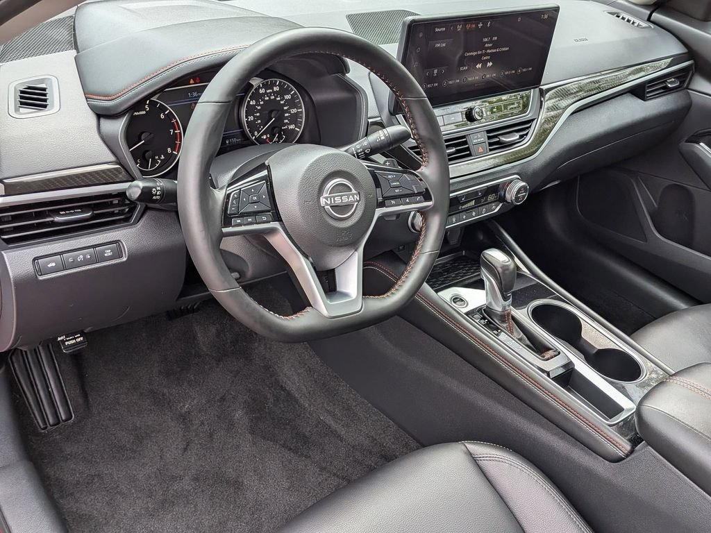 Used 2025 Nissan Altima 2.5 SR w/ SR Premium Package FWD image 10