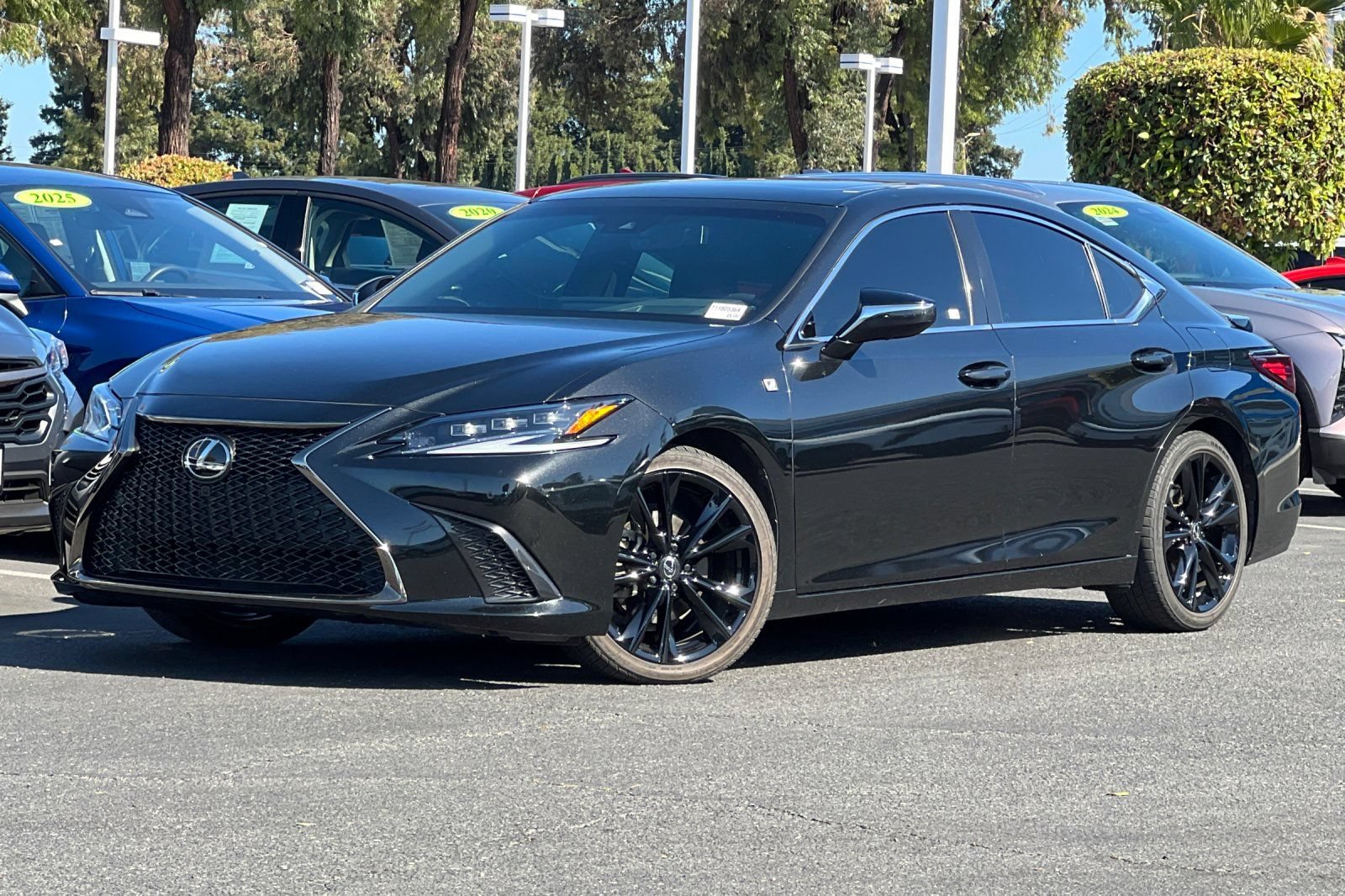 Used 2024 Lexus ES 350 F Sport w/ Accessory Package (Z2) FWD image 9