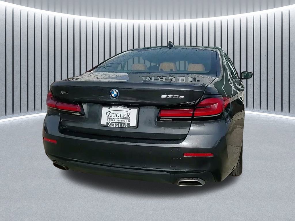 Used 2023 BMW 530e xDrive w/ Convenience Package image 11